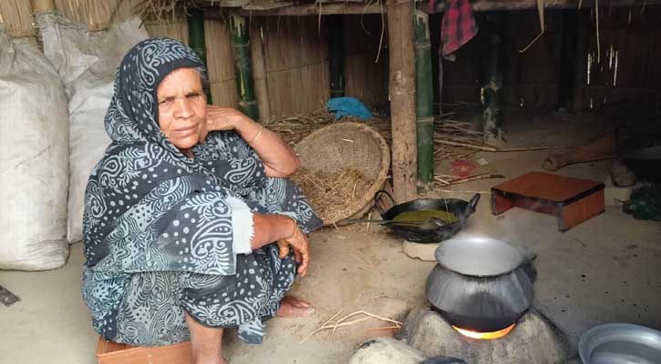 ইফতারে নেই নতুনত্ব, ঈদ নিয়ে দুশ্চিন্তা স্বল্প আয়ের মানুষের