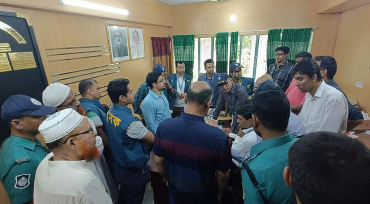 রাজশাহী কর অফিসে দুদক কর্মকর্তাদের ওপর হামলা!