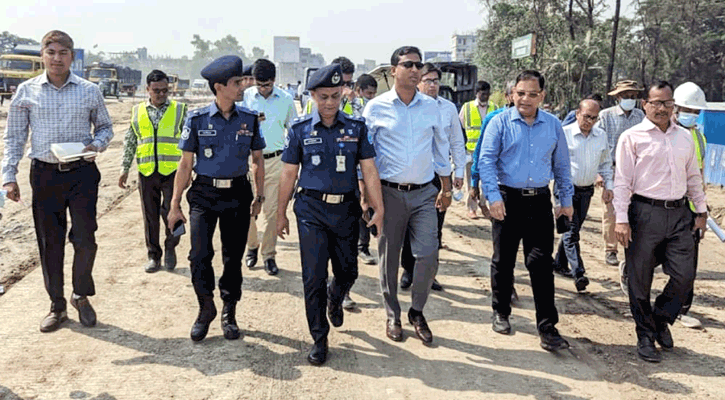 ঈদযাত্রা নির্বিঘ্ন করতে বঙ্গবন্ধু সেতু মহাসড়ক পরিদর্শনে সেতু সচিব 