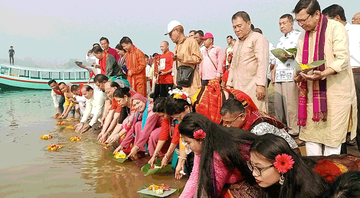 পাহাড়ে ফুল-বিজুর মধ্যে দিয়ে বৈসাবি উৎসব শুরু