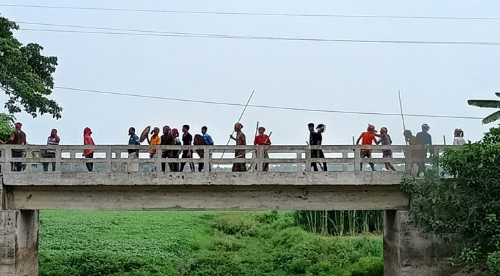 কুলখানির দাওয়াত খাওয়া নিয়ে দু’পক্ষের সংঘর্ষ, আহত ১০