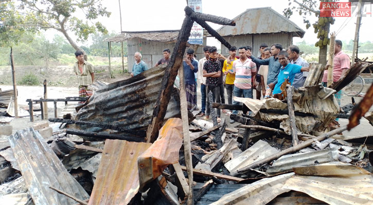 সৈয়দপুরে চান্দিয়া বাজারে আগুন লেগে পুড়ল ৩ দোকান 