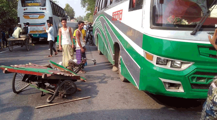 টাঙ্গাইলে সড়ক দুর্ঘটনায় শিশুসহ নিহত ৪