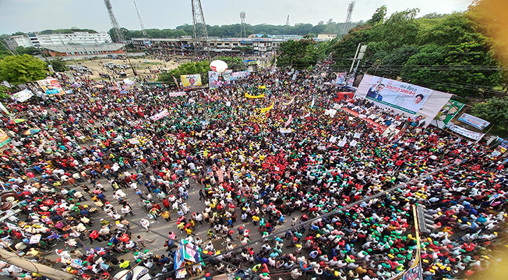 বিএনপির সমাবেশ ঘিরে নগরে তীব্র যানজট, দুর্ভোগে নগরবাসী 