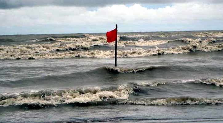 সমুদ্রবন্দরে ৩ নম্বর সতর্কতা সংকেত