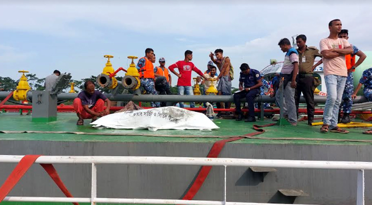 জাহাজের ইঞ্জিন রুমে মিলল এক স্টাফের মরদেহ 