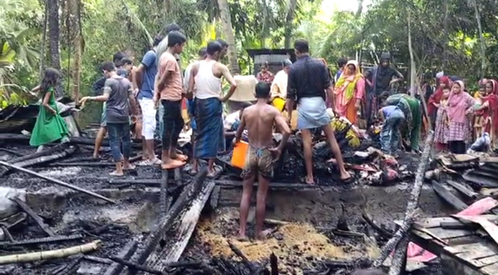 শাহরাস্তিতে আগুনে পুড়ে প্রতিবন্ধী শিশুর মৃত্যু