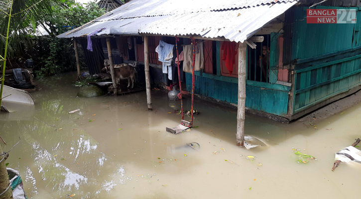 পূর্ণিমার জোয়ারে বাগেরহাটের নিম্নাঞ্চল প্লাবিত 