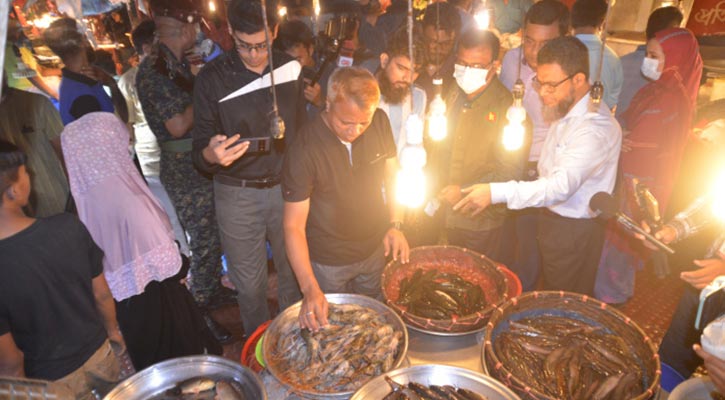 কৃষি মার্কেটে জেলিযুক্ত ২০ কেজি চিংড়ি জব্দ