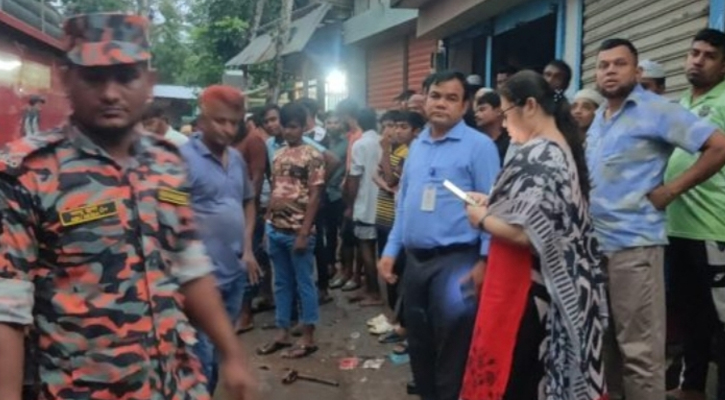 আগুন নেভাতে গিয়ে হামলায় আহত ফায়ার সার্ভিসের কর্মী