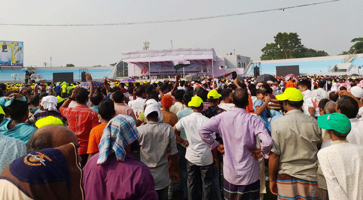 প্রধানমন্ত্রীকে স্বাগত জানাতে ভাঙ্গায় হাজারও মানুষের ঢল