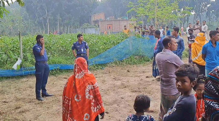 বোনকে তুলে নিয়ে কুপিয়ে হত্যা, ভাইকে জখম