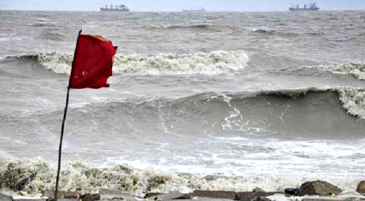 ঘূর্ণিঝড় হামুন: ক্ষতি কমাতে চট্টগ্রাম বন্দরে ব্যাপক প্রস্তুতি