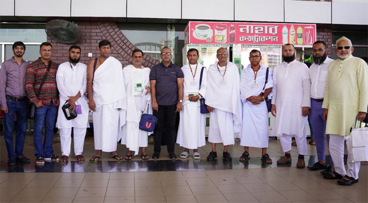 ওমরাহ উপহার পেলেন নগদ ডিস্ট্রিবিউটররা