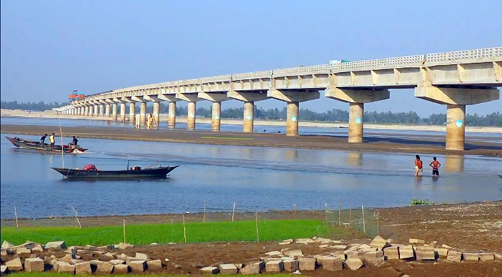 বসেছে ২১টি স্প্যান, তিস্তা সেতুর অনেকটাই আজ দৃশ্যমান