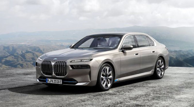 দেশের বাজারে বিএমডব্লিউ আই সেভেন আনলো এক্সিকিউটিভ মোটরস