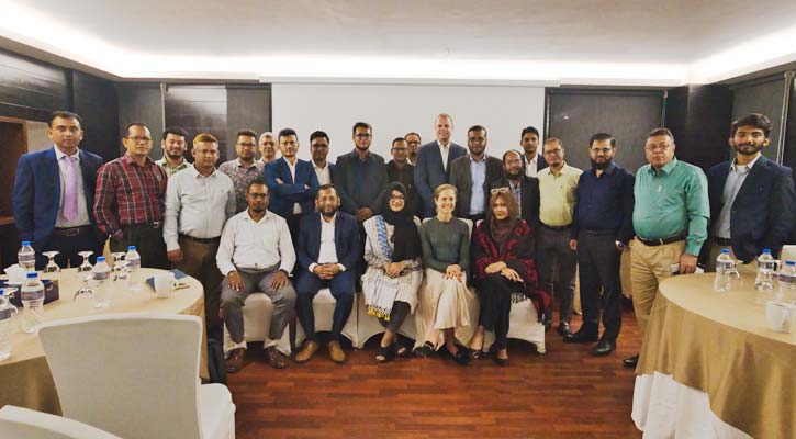 পোল্ট্রি শিল্পে বড় চ্যালেঞ্জ উৎপাদন খরচ বৃদ্ধি