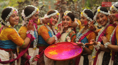 বইমেলায় ফাগুনের রঙ আর ভালোবাসার পরশ