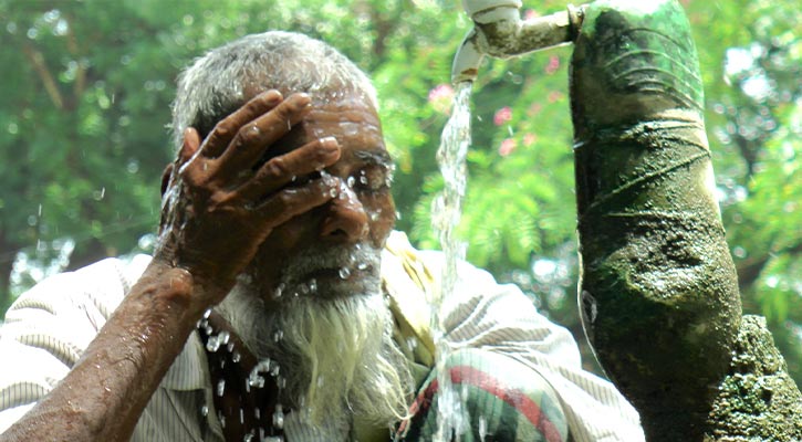 এপ্রিলের শুরুতেই পুড়ছে রাজশাহী