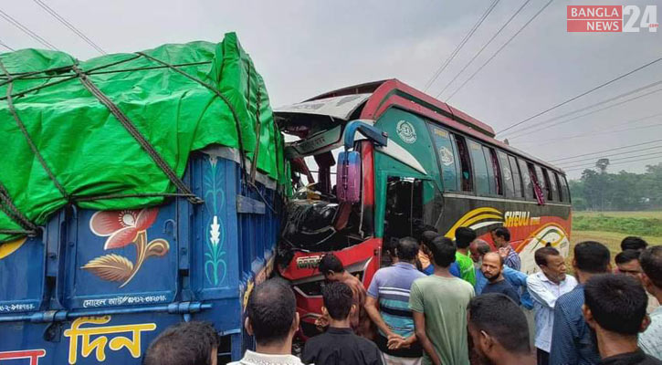 গাইবান্ধায় বাস-ট্রাক সংঘর্ষ, ২ চালকসহ আহত ১০