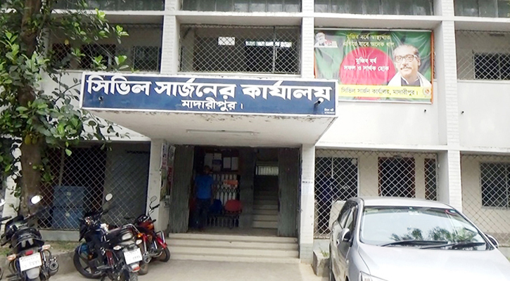 স্ত্রী-শ্যালিকাকে প্রশ্ন সরবরাহে সারারাত অফিসে দুই কর্মচারী!