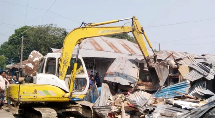 ডিমলায় অবৈধ স্থাপনা উচ্ছেদ, ৩ কোটি টাকার খাসজমি উদ্ধার