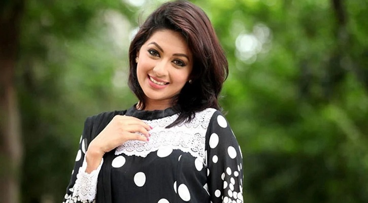 পাত্র খুঁজছেন মোনালিসা