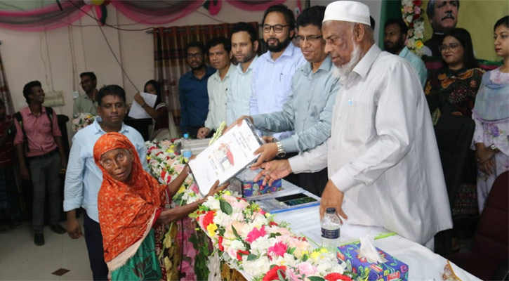 মাথা গোঁজার ঠাঁই হওয়ায় ঘুরে দাঁড়ানোর স্বপ্ন 