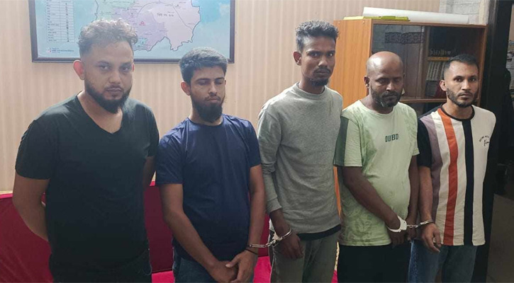 চোরাইপথে আসা চিনি ছিনতাইচেষ্টায় ‘ছাত্রলীগের’ ৫ জন আটক