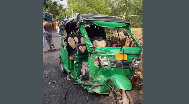 নাটোরে ট্রাক–অটোরিকশার মুখোমুখি সংঘর্ষে নিহত ২