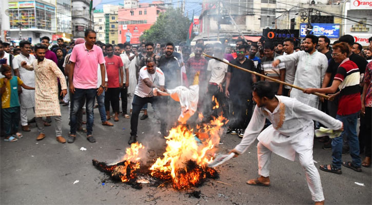 শাহরিয়ার আলমের কুশপুতুল পোড়াল যুবলীগ-ছাত্রলীগ, অবাঞ্ছিত ঘোষণা