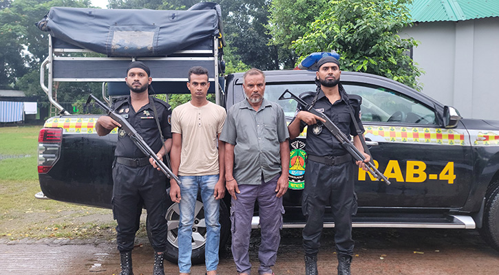 আশুলিয়ায় সাড়ে ৮ লাখ টাকার ফেনসিডিলসহ গ্রেপ্তার ২