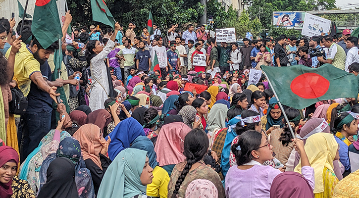 সব গ্রেডে কোটা সংস্কার চান শিক্ষার্থীরা