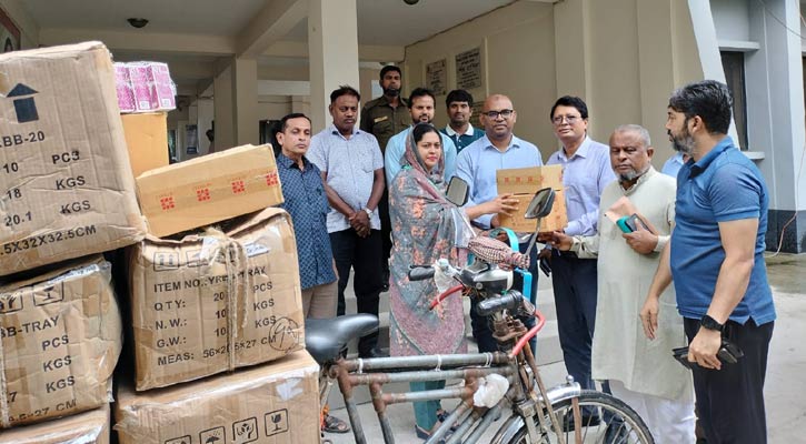 শিবচরের ৪২টি ক্লিনিকে চিকিৎসা সরঞ্জাম বিতরণ