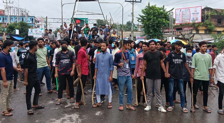 ৯ দফা দাবিতে লক্ষ্মীপুরে শিক্ষার্থীদের বিক্ষোভ মিছিল