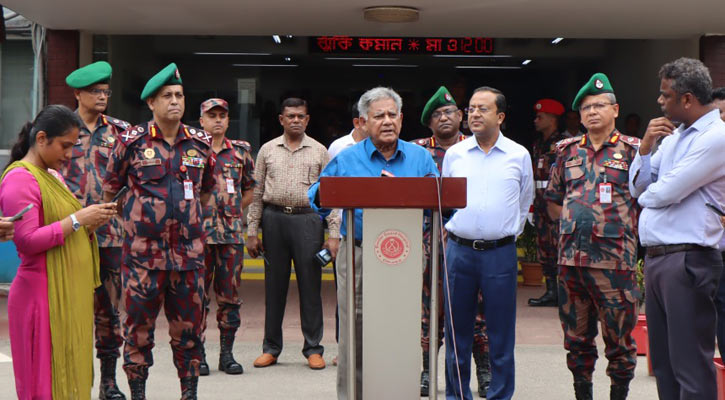 সীমান্তে আর পিঠ দেখাবেন না, বিজিবিকে স্বরাষ্ট্র উপদেষ্টা