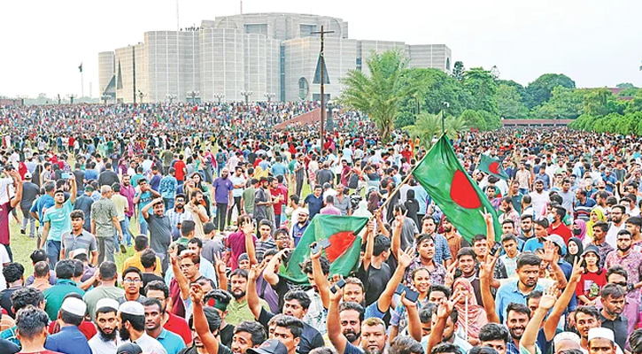 হাসিনা সরকারের পতনের এক মাসে দেশে যেসব বড় পরিবর্তন হলো