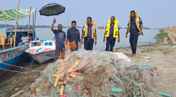 শিবচরে ৮২ হাজার মিটার জাল জব্দ, ৫ জেলের জরিমানা