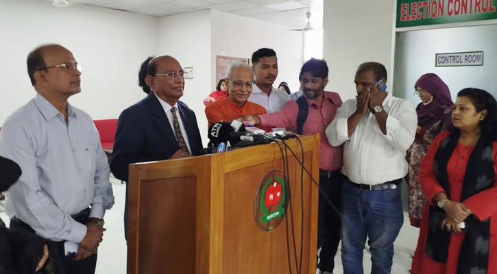 সংখ্যানুপাতিক নয়, বর্তমান সিস্টেমেই ভোট চান সাবেক সিইসি আবু হেনা
