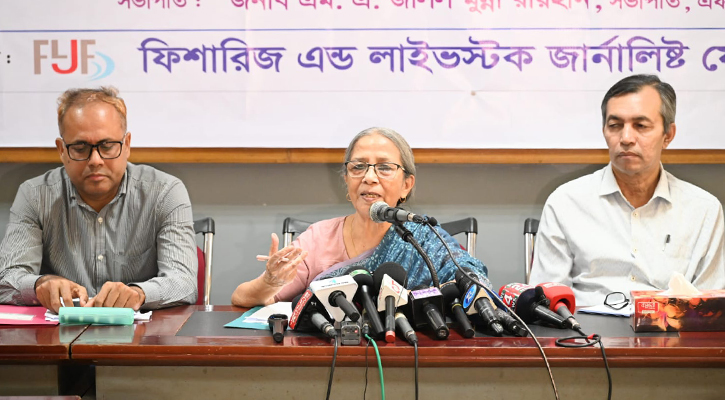 দুধের ঘাটতি পূরণে আমদানি নির্ভরতা বদলাতে চাই: মৎস্য ও প্রাণিসম্পদ উপদেষ্টা 