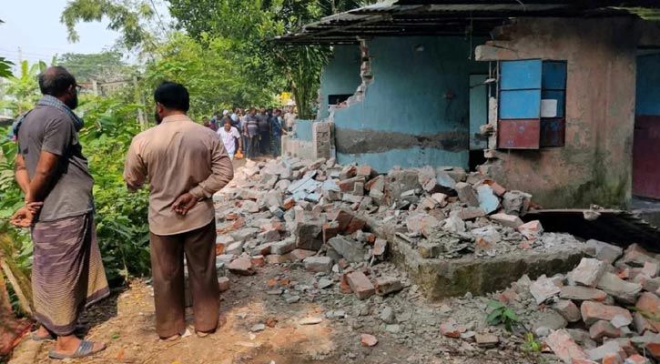 নলছিটিতে উপজেলা প্রশাসনের উচ্ছেদ অভিযান