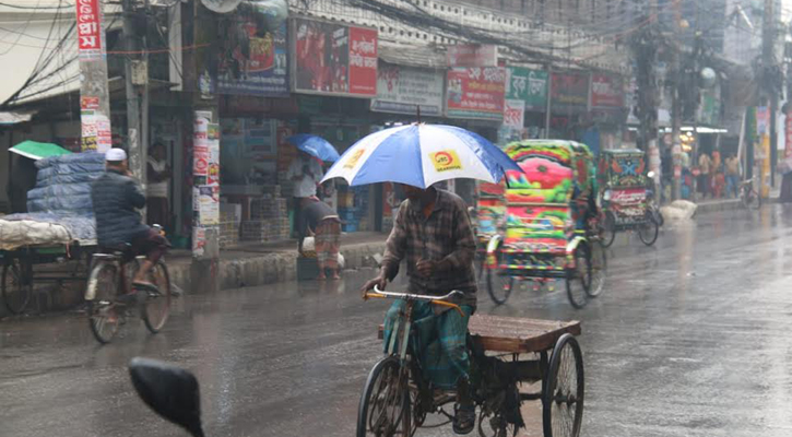 নিম্নচাপের প্রভাবে বরিশালে থেমে থেমে বৃষ্টি