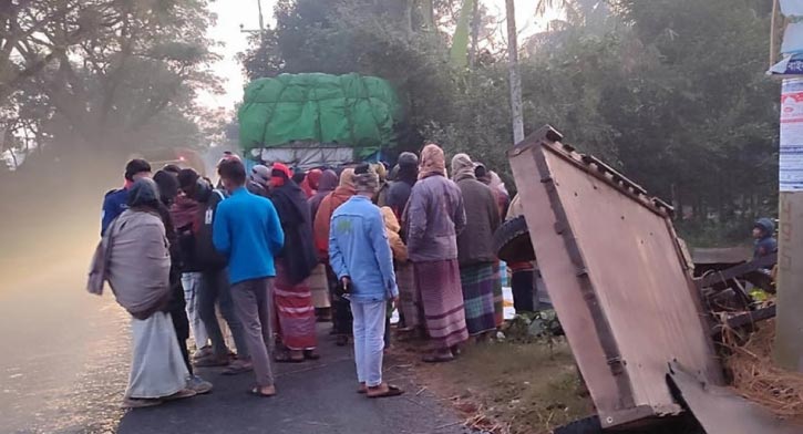 ছুটির দিনে সড়কে ঝরল ১২ প্রাণ