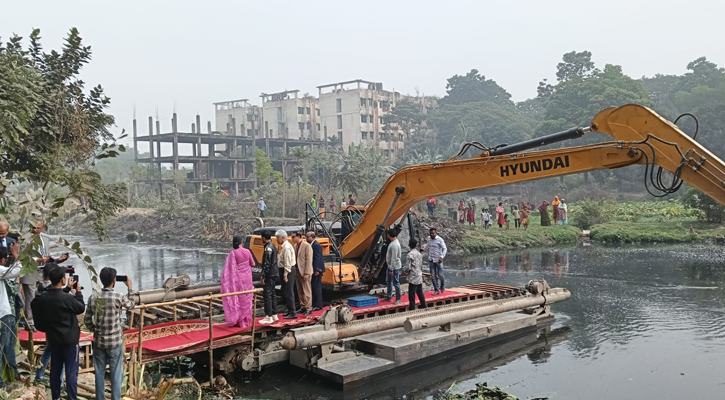 মিরপুরে খাল খনন উদ্বোধন করলেন ৩ উপদেষ্টা