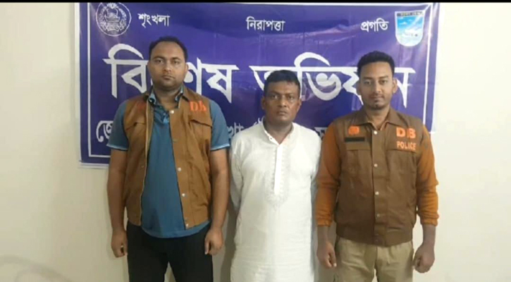 ডেভিল হান্ট: যাবজ্জীবন সাজাপ্রাপ্ত স্বেচ্ছাসেবক লীগ সদস্য গ্রেপ্তার