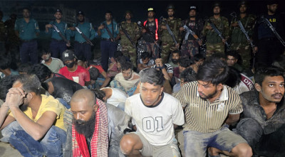গাজীপুরে যৌথ বাহিনীর অভিযানে আটক ৬০