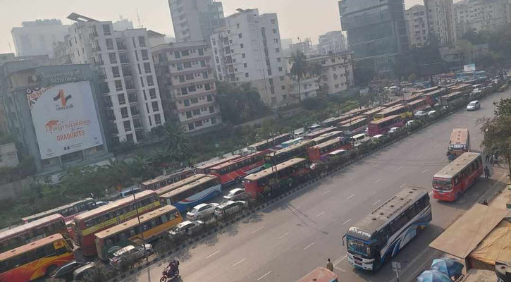 বনানী সড়ক থেকে সরে গেলেন শ্রমিকরা