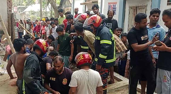 সিরাজগঞ্জে সীমানা প্রাচীর ধসে ২ শ্রমিকের মৃত্যু