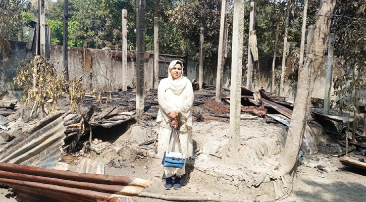 চাঁদপুরে ছাত্রদল নেত্রীর বাড়িতে আগুন দেওয়ার অভিযোগ