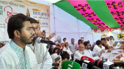 অভ্যুত্থানে সেনাবাহিনী জনগণের পাশে দাঁড়িয়েছে, তাদের বিতর্কিত করা যাবে না: নুর